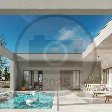 Beautiful Home In Tar Ferienhaus
